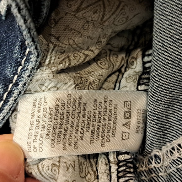 Maurices Premium Denim Capris. Size 7/8 Regular. - Picture 10 of 10
